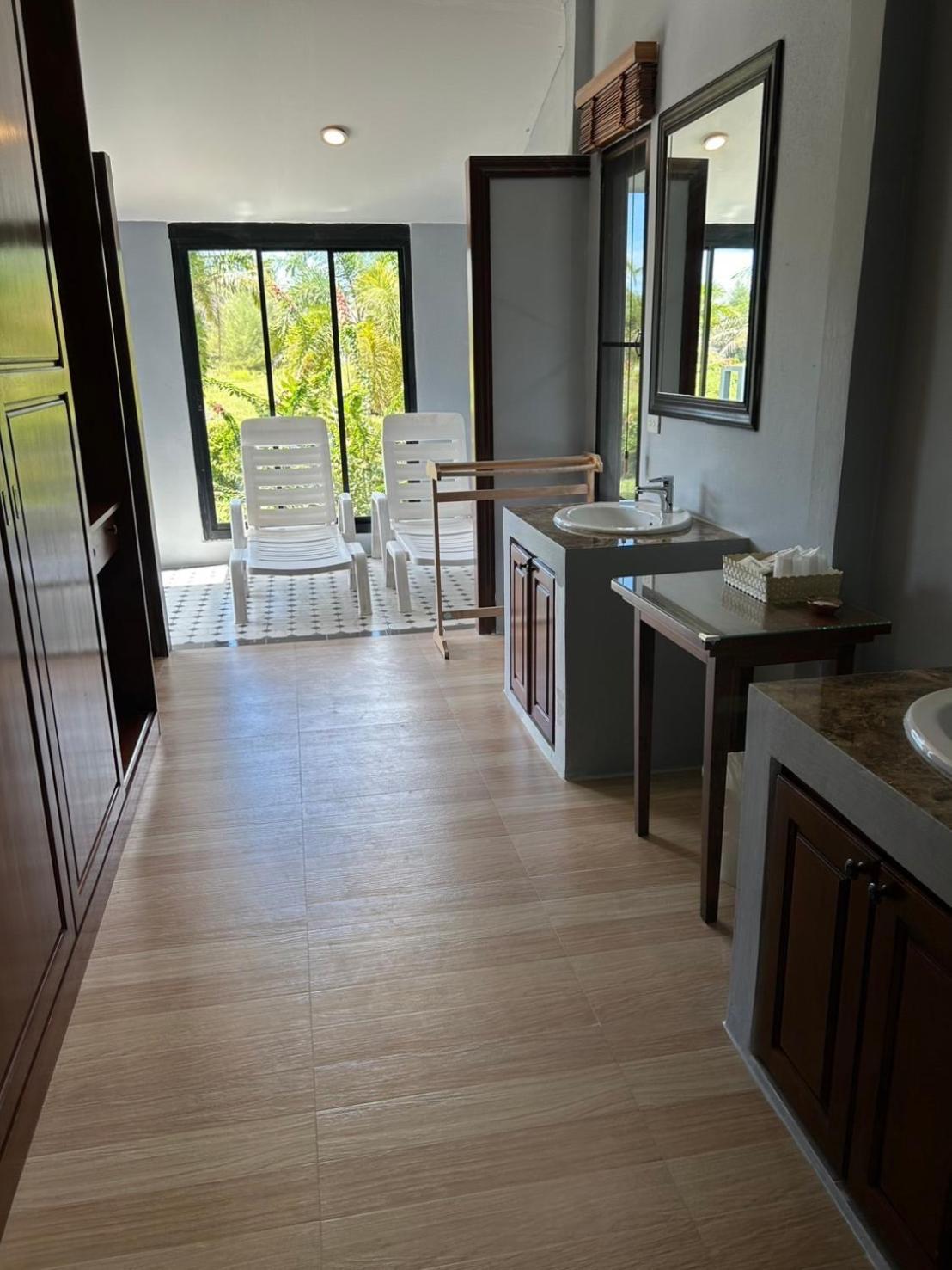 Bang Sak The Hip Resort @ Khao Lak מראה חיצוני תמונה