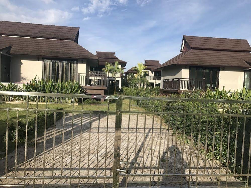 Bang Sak The Hip Resort @ Khao Lak מראה חיצוני תמונה